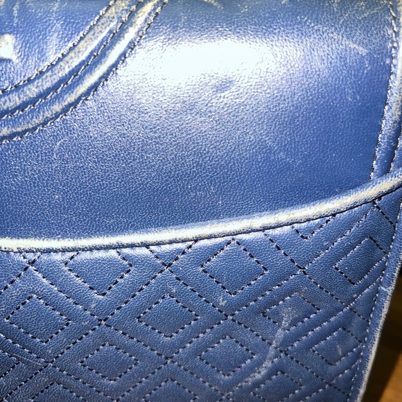 Tory Burch Fleming Convertible quilted leather SHOULDER BAG in navy blue - Picture 7 of 16